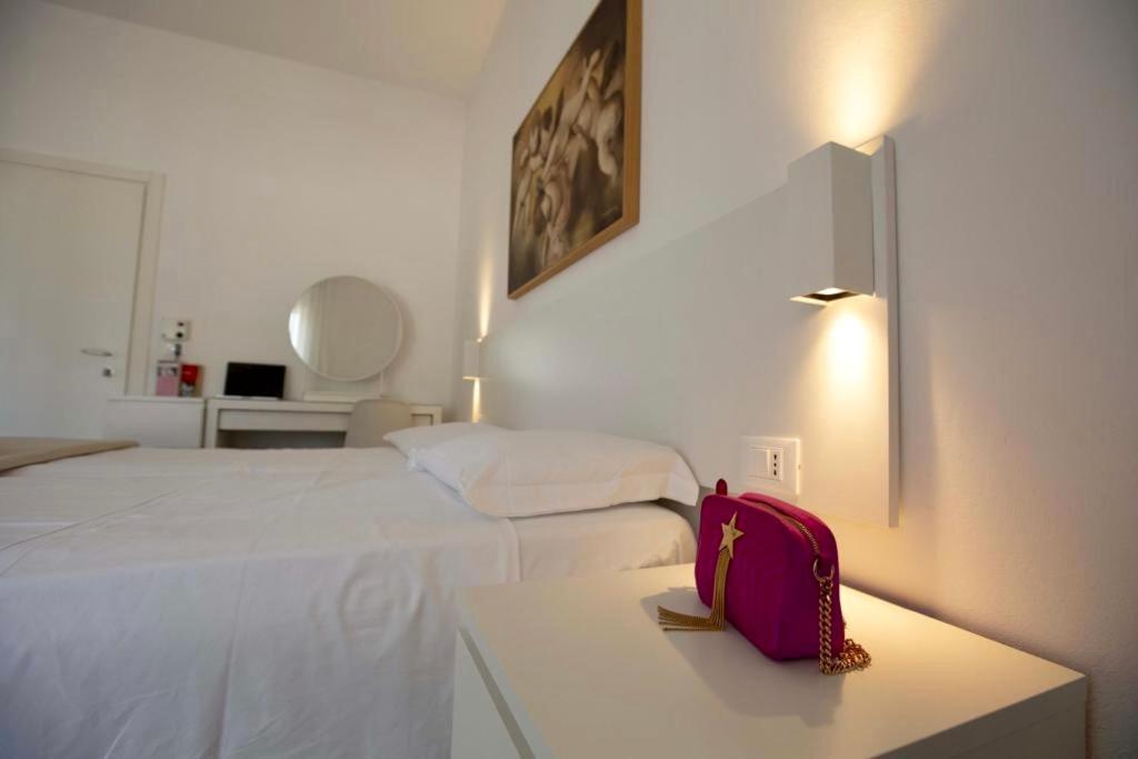Hotel Elite Cervia Bagian luar foto