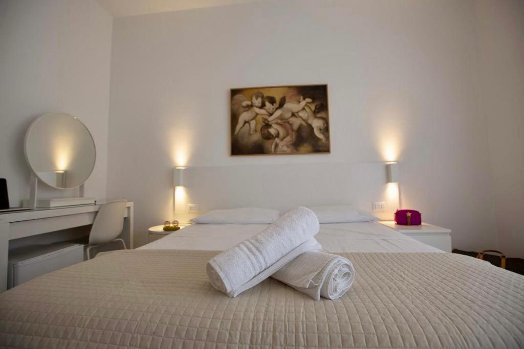 Hotel Elite Cervia Bagian luar foto