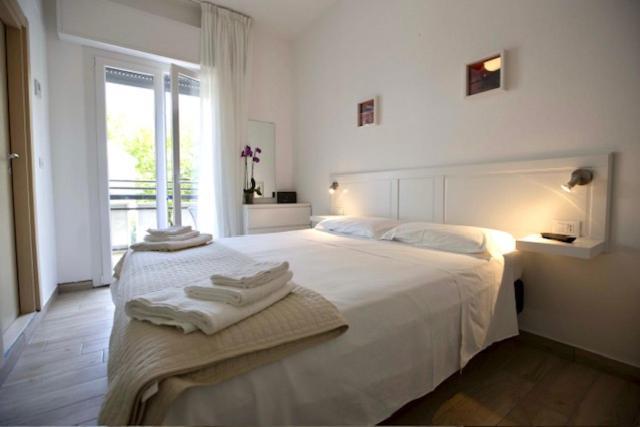 Hotel Elite Cervia Bagian luar foto